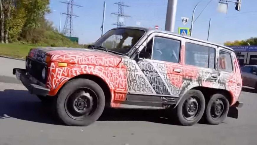 Старенький Lada 4x4 превратили в настоящего монстра бездорожья