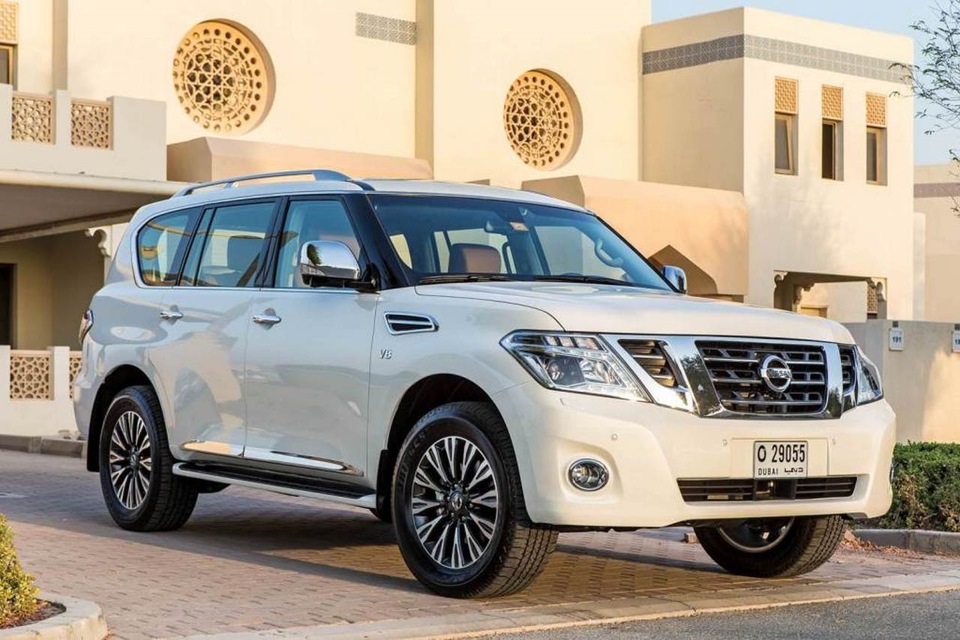 В России стартовали продажи нового вседорожника Nissan Patrol из ОАЭ от 6,8 млн рублей