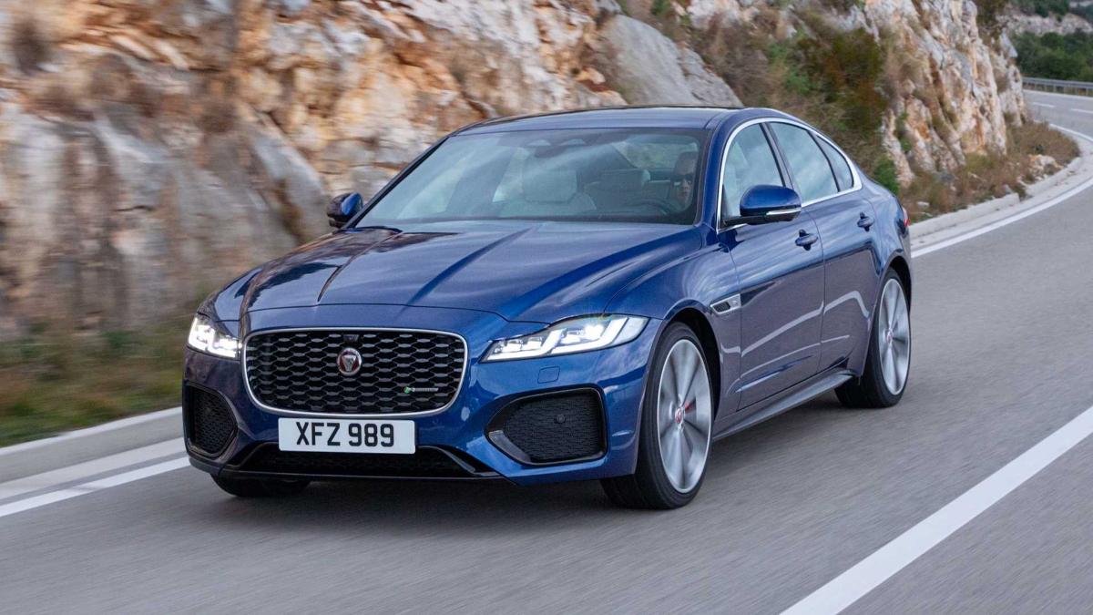 Jaguar сообщает о причинах остановки производства седанов XE и XF