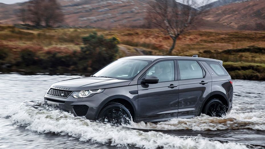 Обновленный внедорожник Land Rover Discovery Sport будет оснащаться гибридной установкой