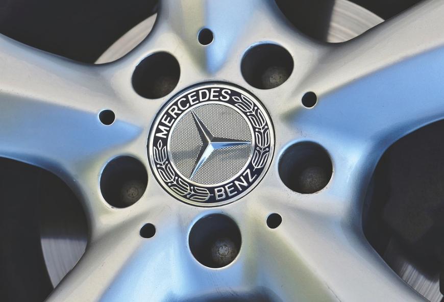 Завод Mercedes-Benz в России возобновил производство