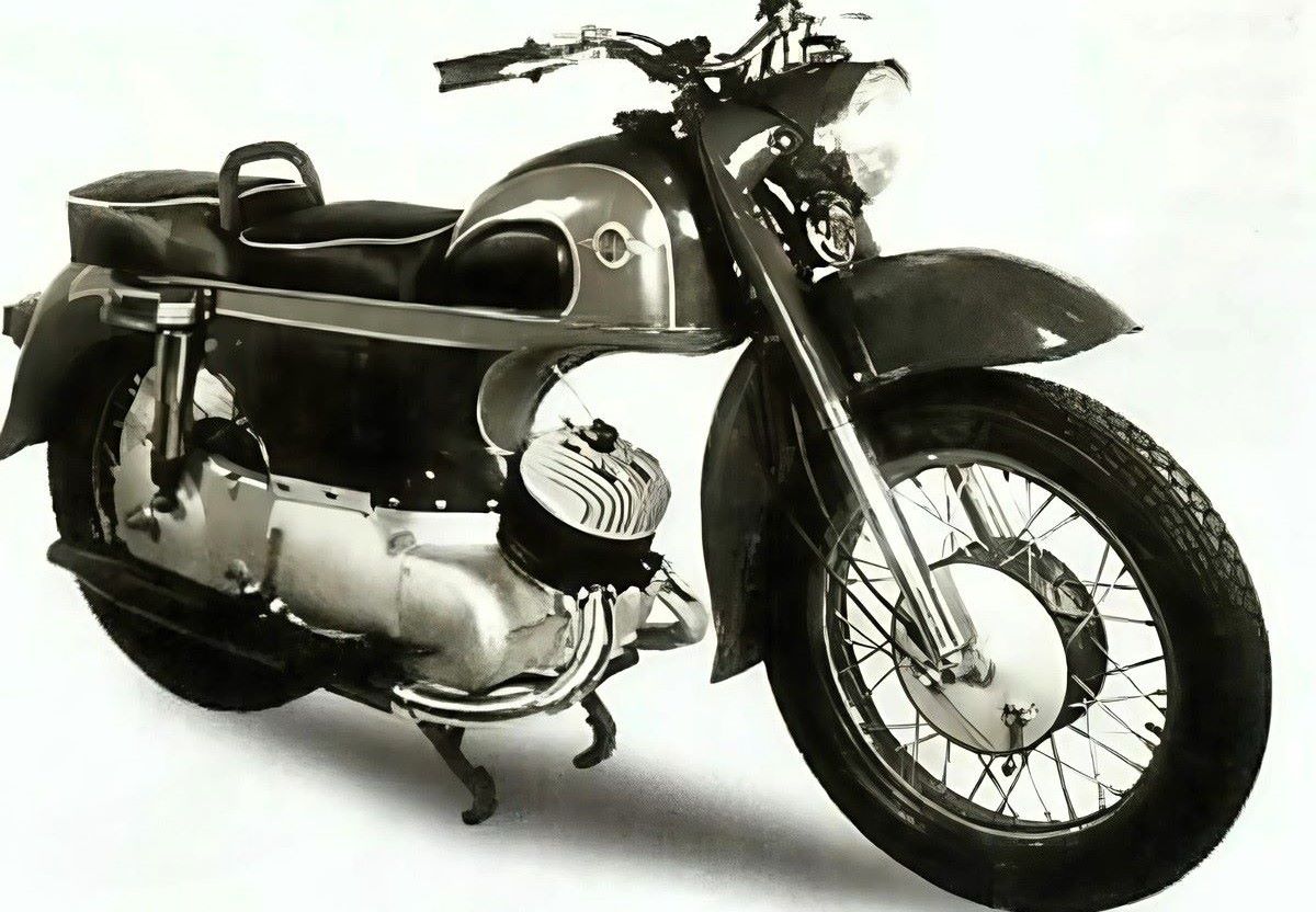 Самые редкие мотоциклы из Ижевска Иж Сатурн – они должны были прославить советских инженеров