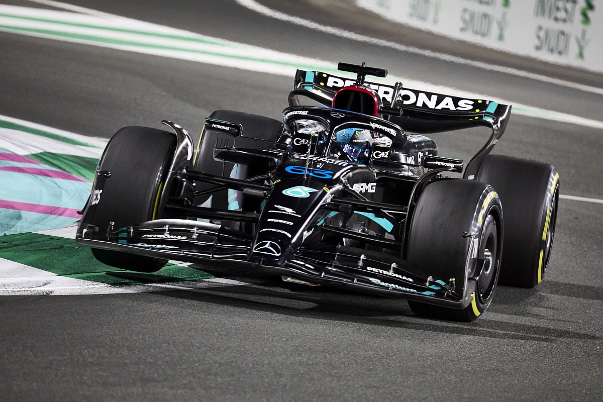 Mercedes AMG Petronas v11