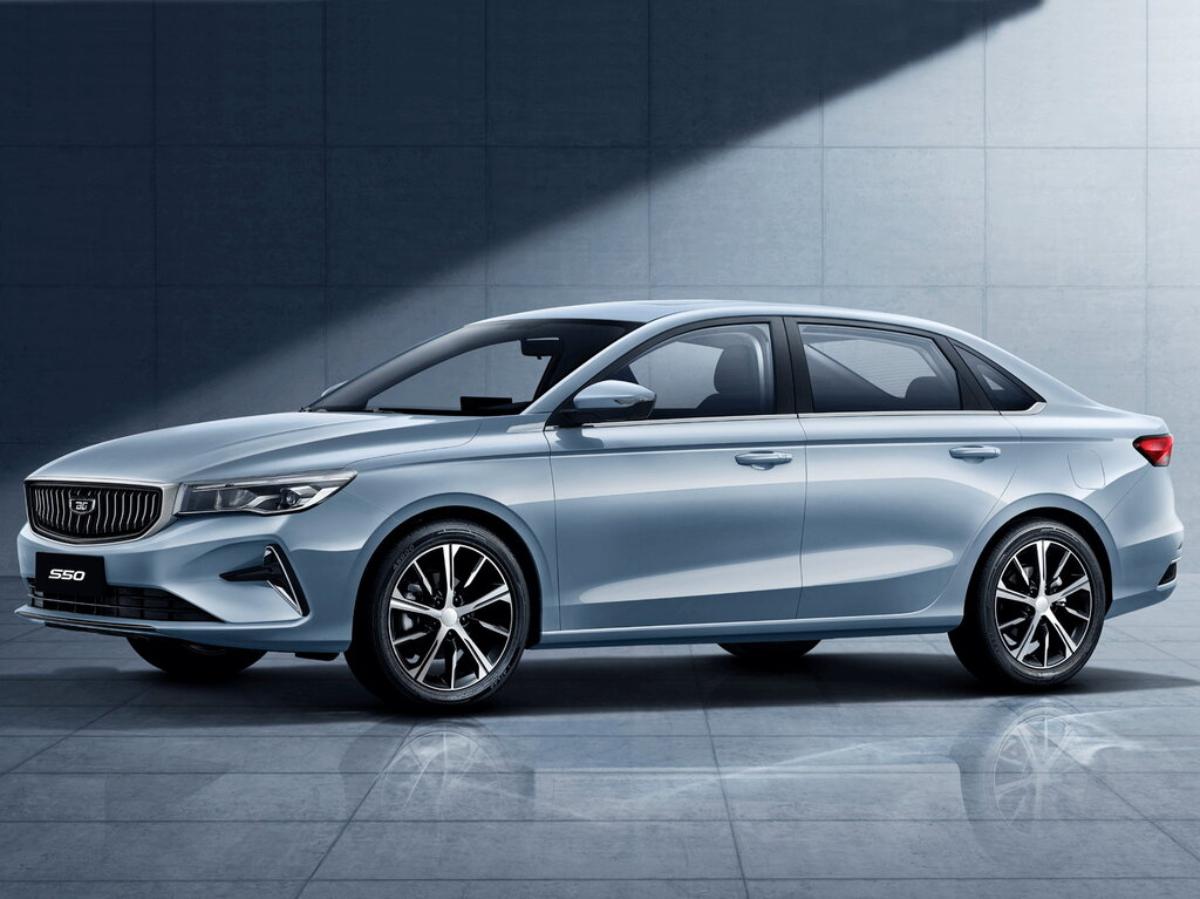 До России доехали седаны Belgee S50: авто сняли на фото у дилеров