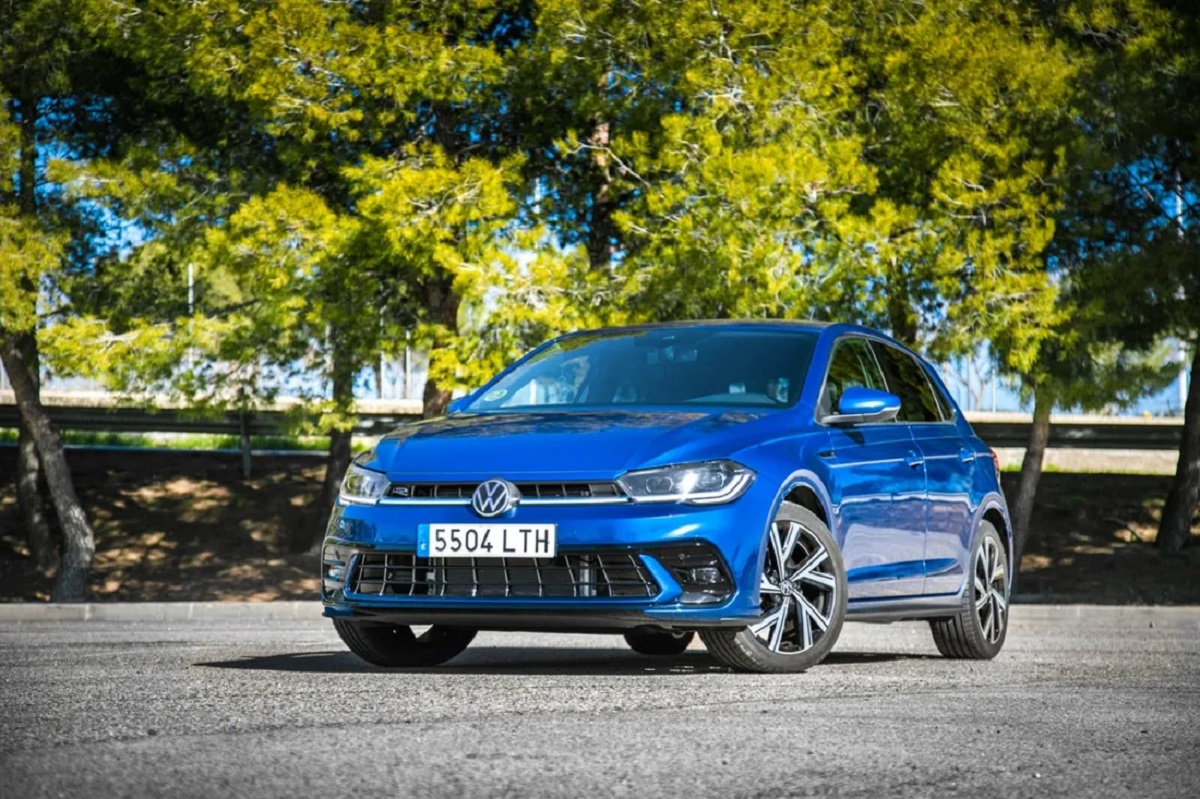 Volkswagen Polo больше не угрожает опасность: авто может продаваться еще  много лет