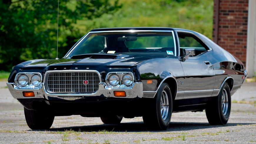 Этот Ford Gran Torino простоял на одном месте 29 лет