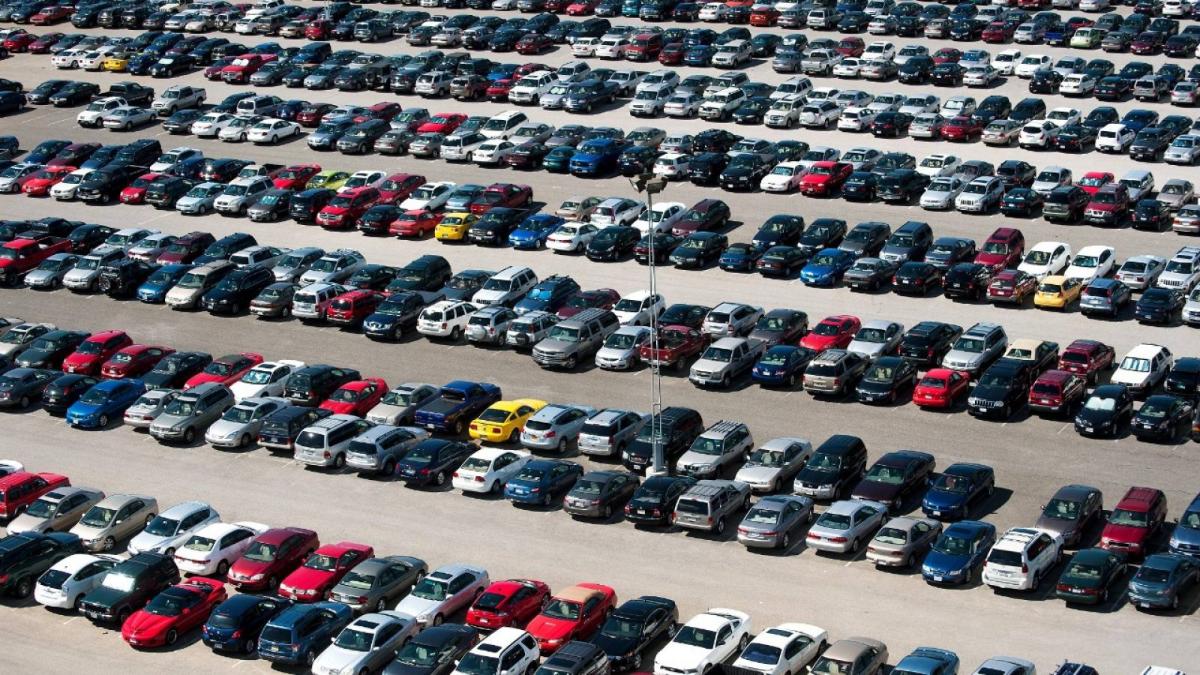 Доля импортных автомашин на рынке РФ достигла 40% по итогам января 2023 года