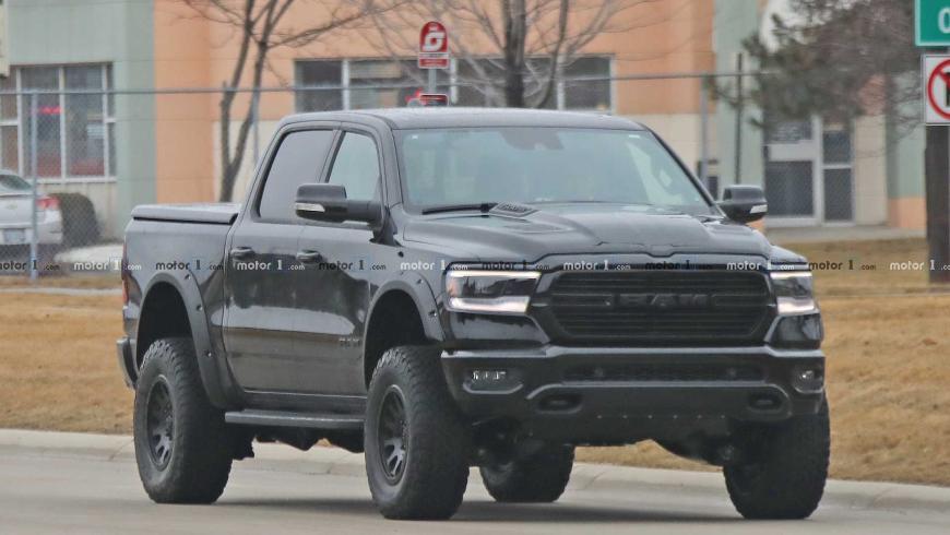  Глава компании Ram рассказал о возможном приемнике мощного Ram SRT-10 Street 