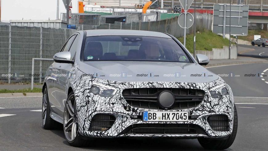 Появились фотографии обновленного Mercedes-AMG E63 2021 