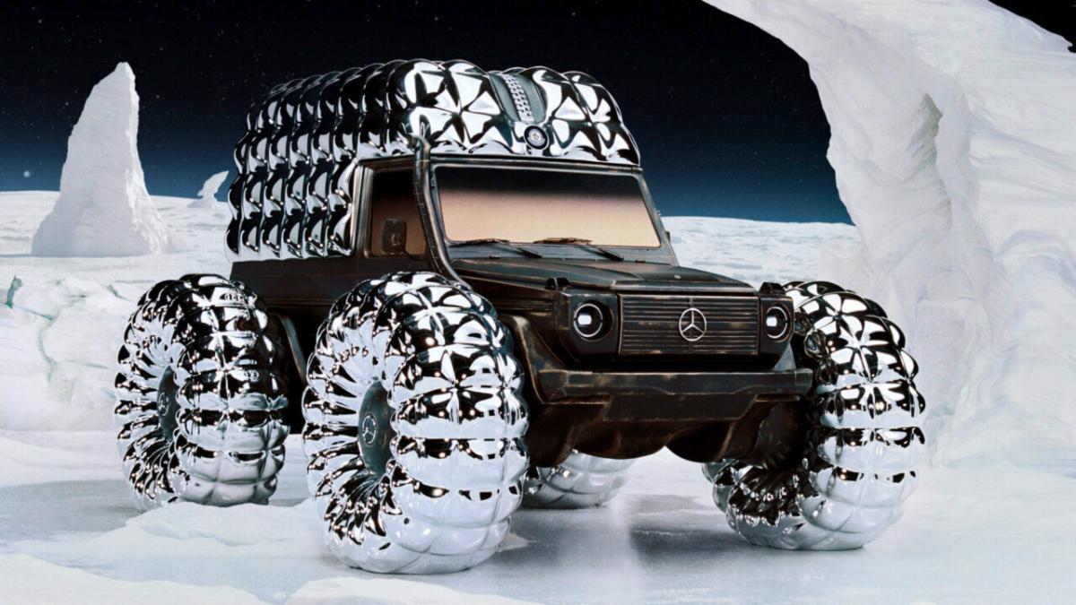 Компания Mercedes-Benz представила вседорожник G-Class, вдохновленный пуховиками Moncler