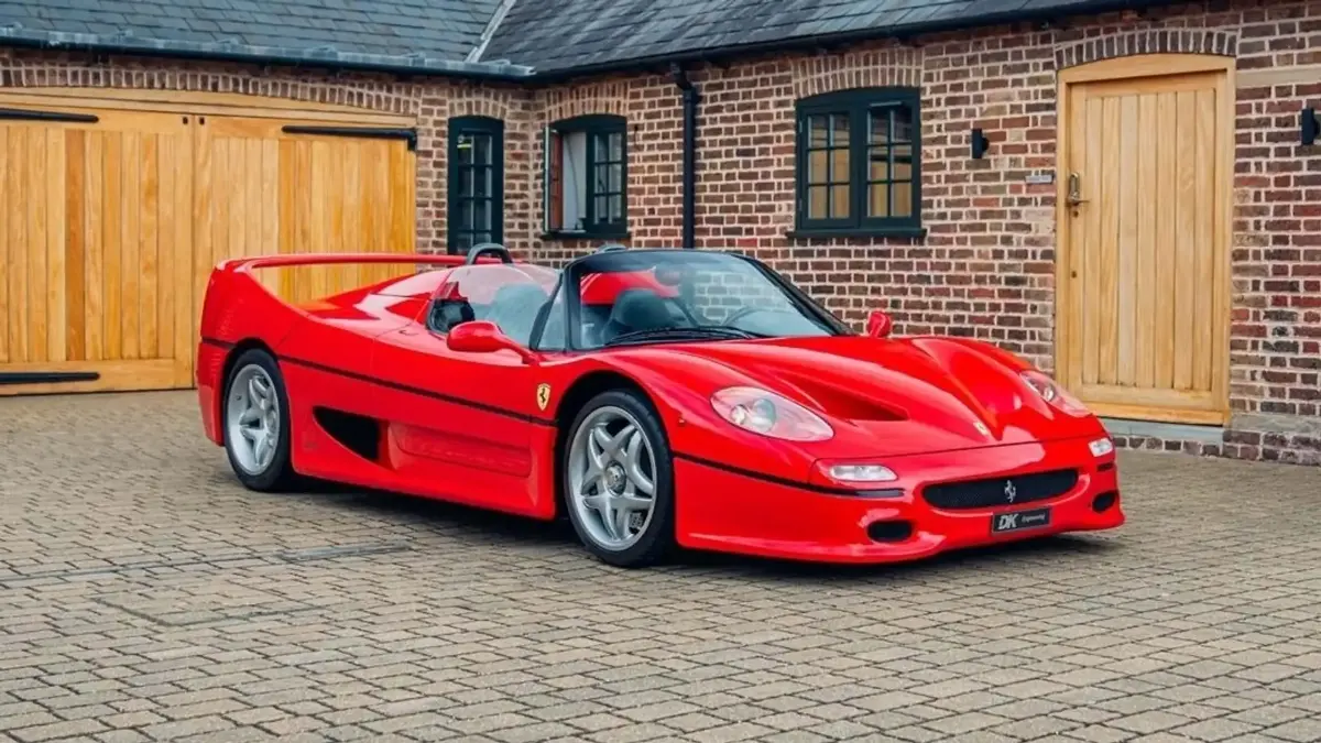 На аукционе продается предсерийный экземпляр культового Ferrari F50 