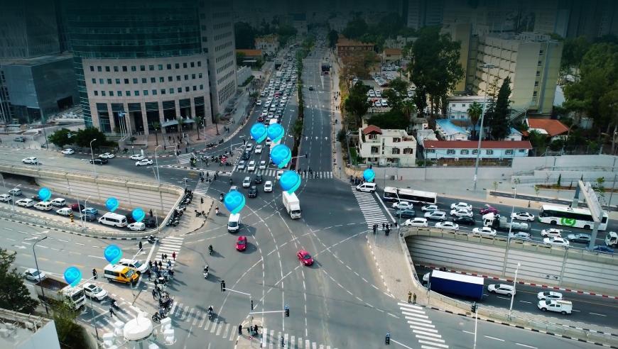 В Израиле появилась дорога с беспроводной зарядкой для электрокаров 