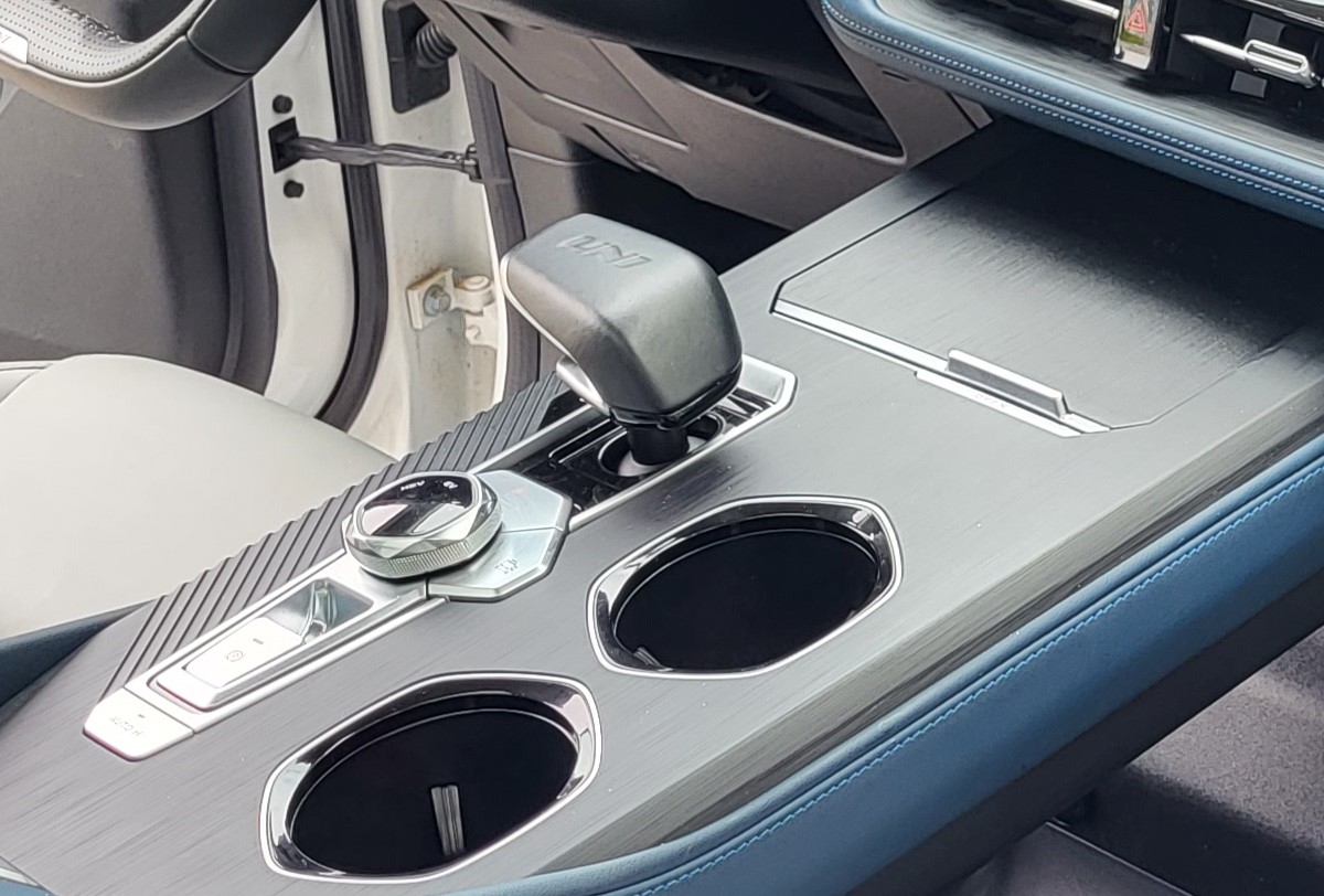 Автоинструктор рассказал, как правильно ездить на автомате Автоинструктор рассказал, как правильно ездить на автомате