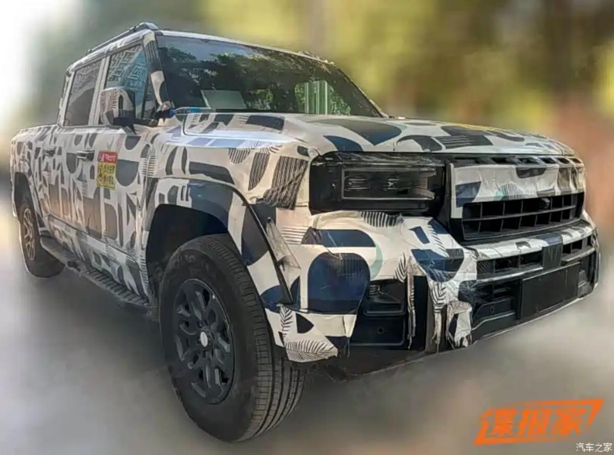 Заглянули в салон чудовищно мощного флагманского пикапа Jetour F700: снимки с тестов