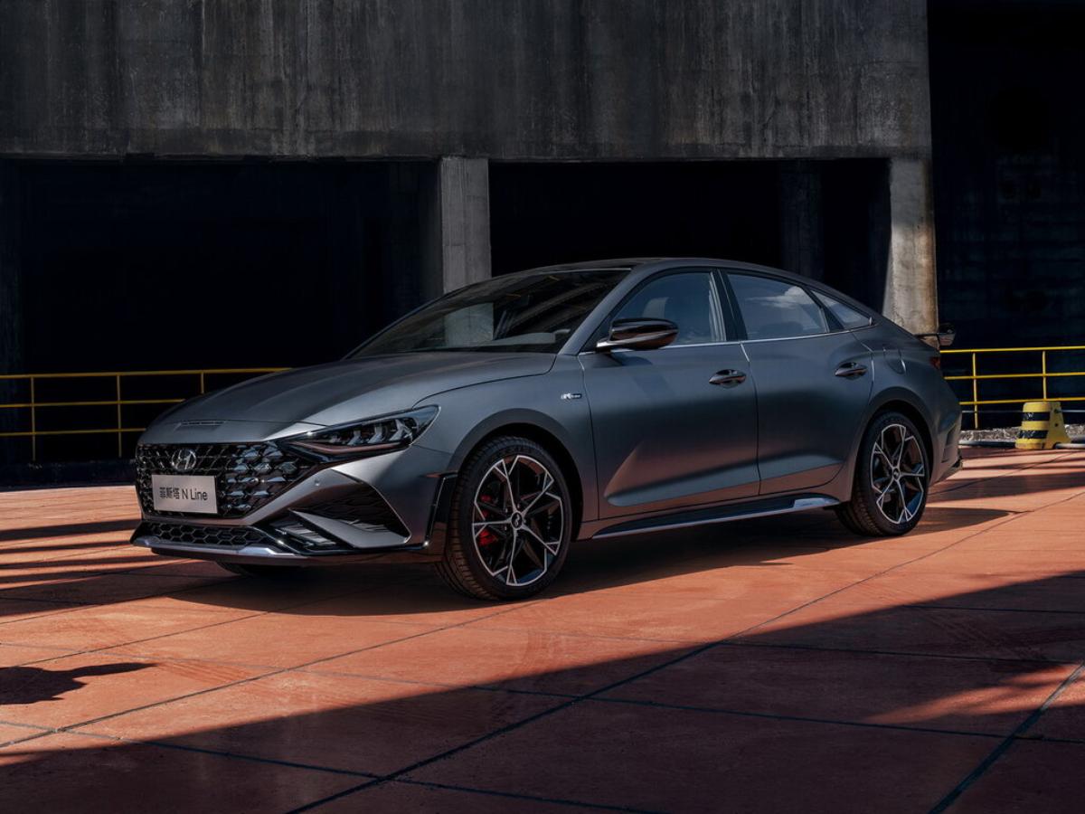 В РФ продают седан Hyundai, который официально у нас не был представлен 