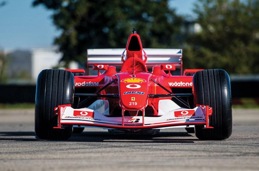 Легендарный болид Формулы-1 Шумахера продали на аукционе