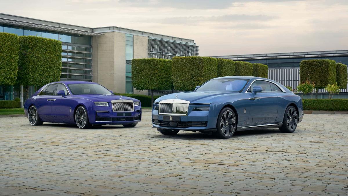 Компания Rolls-Royce представит изготовленные на заказ Rolls-Royce Spectre и Ghost 