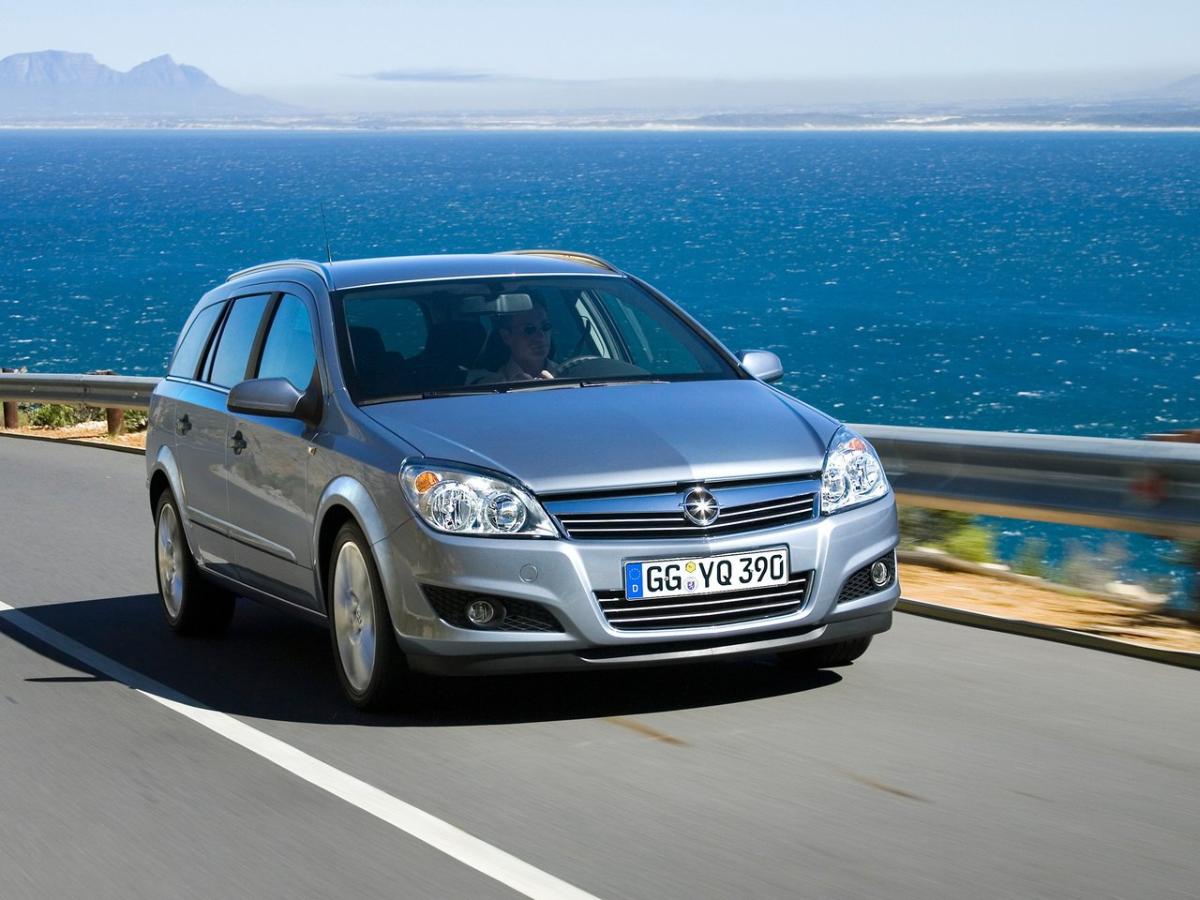 Автосайт «За рулем» назвал Opel Astra достойным универсалом на вторичке РФ за 500 тыс. рублей  