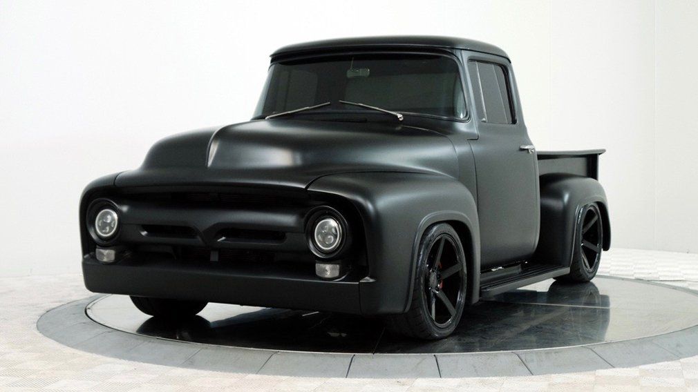 На продажу выставят пикап Ford F-100 1956 года с мотором от Mustang