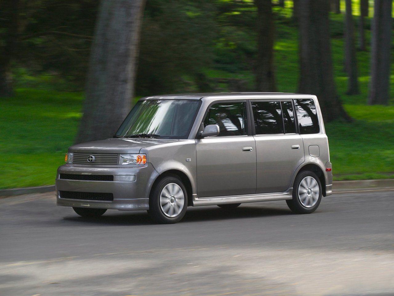 Scion XB 2004