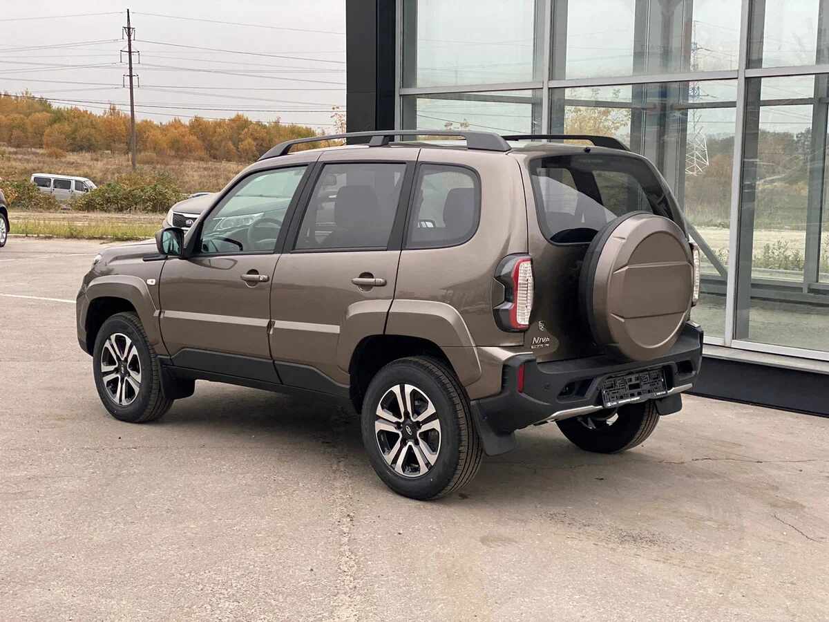 Это прорыв: LADA Niva Travel - теперь быстрее при обгонах и устойчивее на дороге