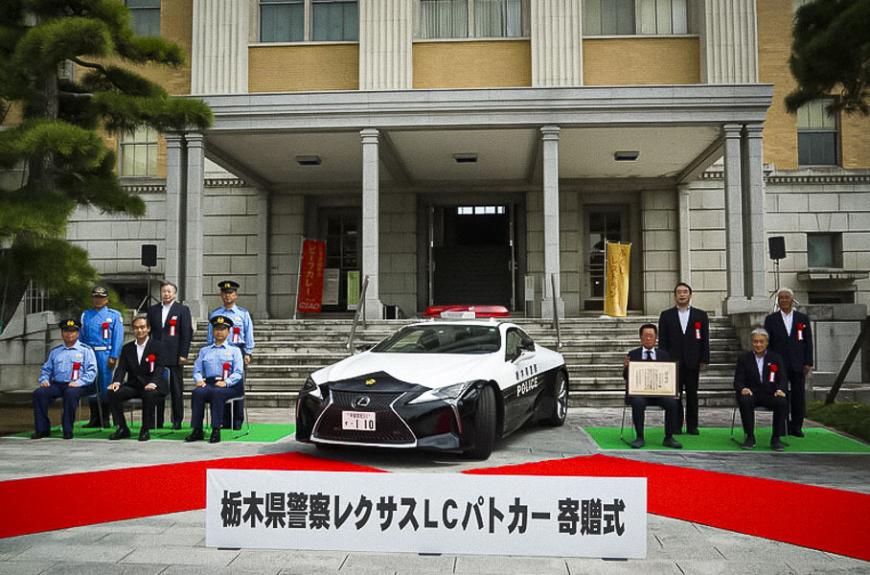 В арсенале японских полицейских теперь есть суперкупе Lexus