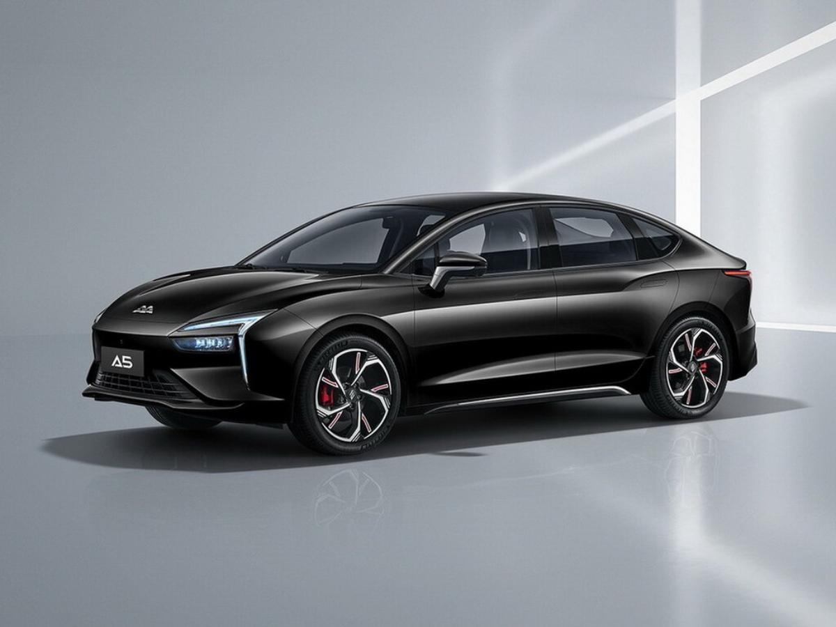 Калининградский «Автотор» повысил цены на свой электрокар «АмберАвто A5»