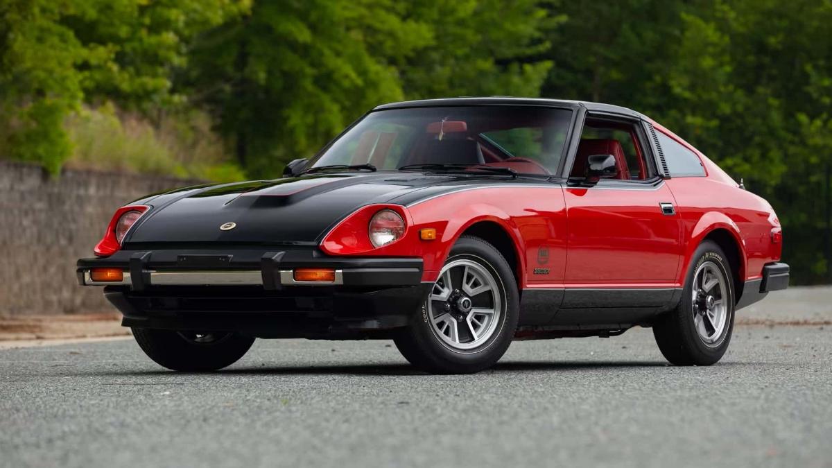 Идеально сохранившийся Datsun 280ZX из 80-х продан за 24 млн.руб. на  аукционе