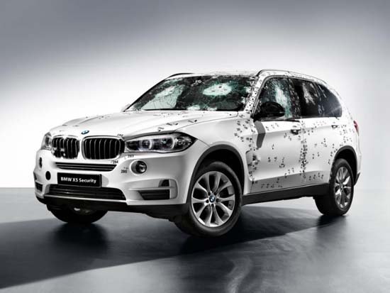 BMW представит бронированный X5 в Москве