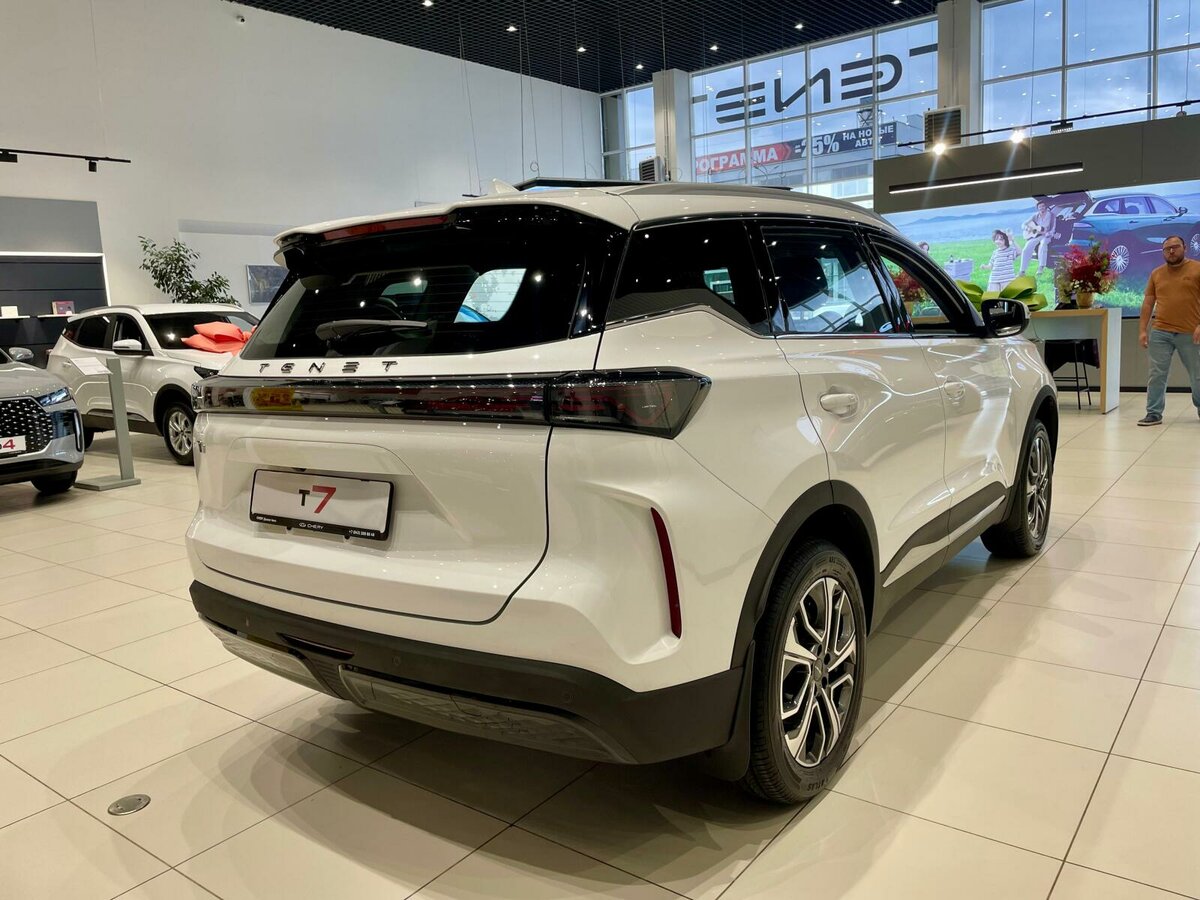 Авторынок РФ 2025: TENET ворвался в ТОП-4 лидеров