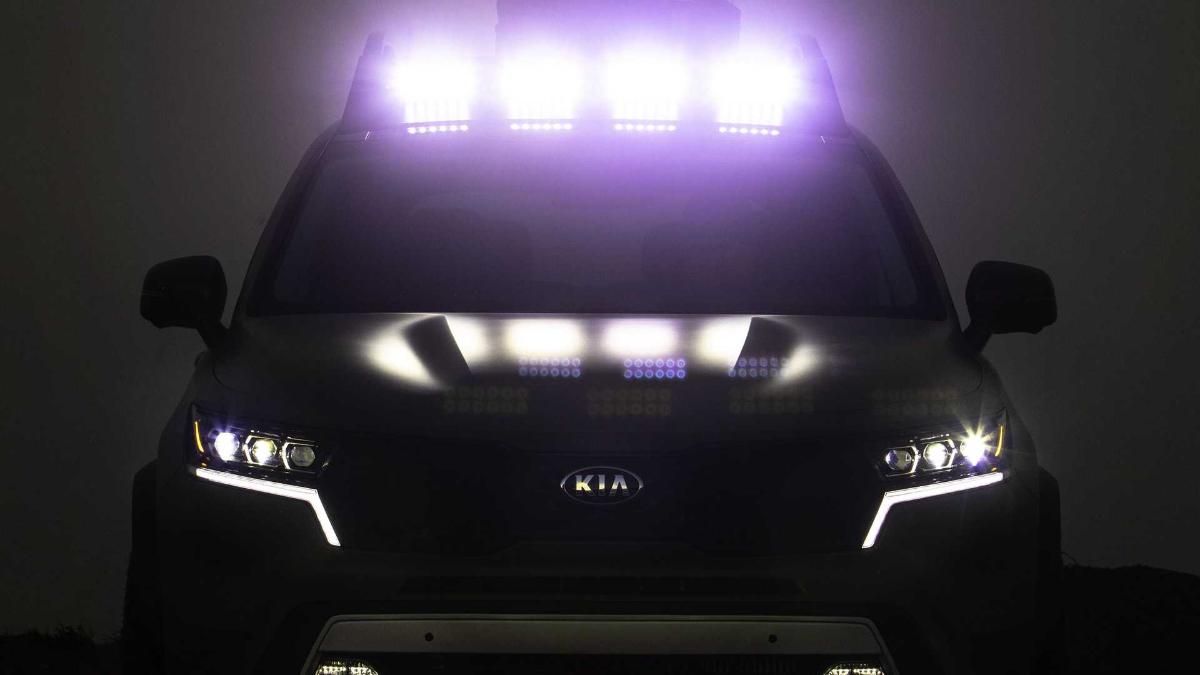 Kia представила внедорожные версии обновленного Sorento