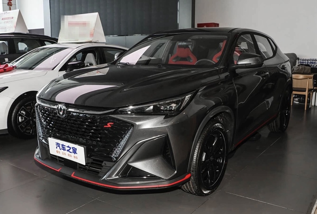 В России появится новый молодежный кроссовер Changan X5 Plus