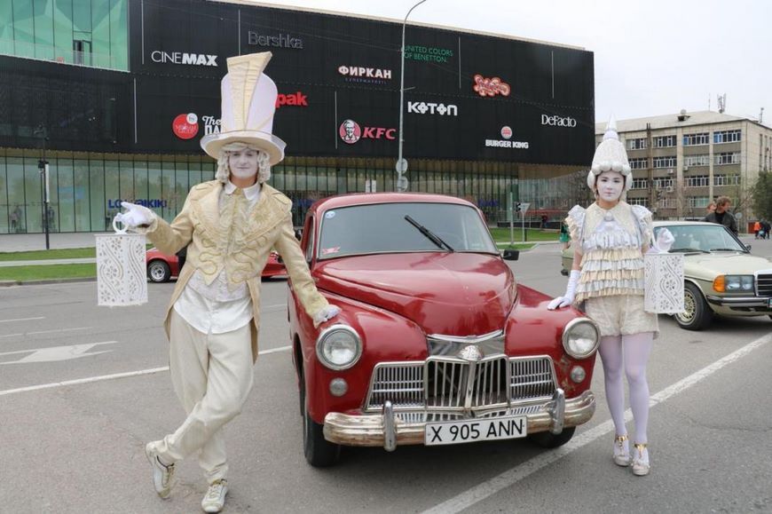 Аукцион и выставка раритетных автомобилей запланирована на 1-6 июня в Москве