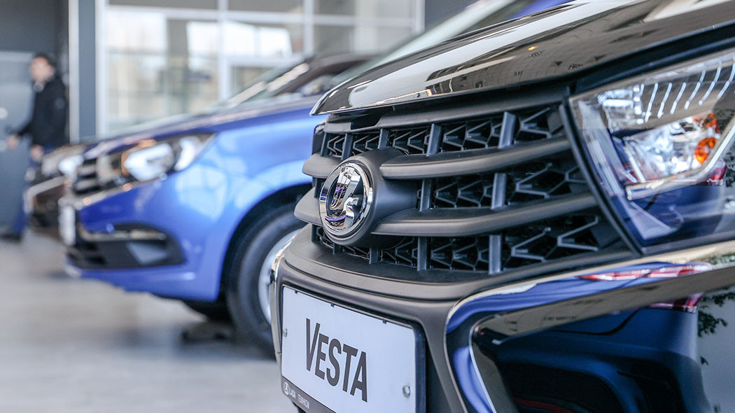 Дилерские компании АВТОВАЗа начали продавать заниженные седаны LADA Vesta