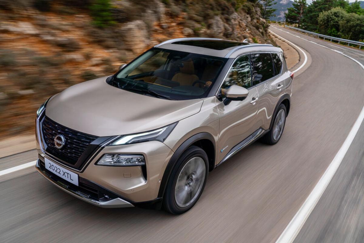 В Россию привезли партию новых Nissan X-Trail из Китая