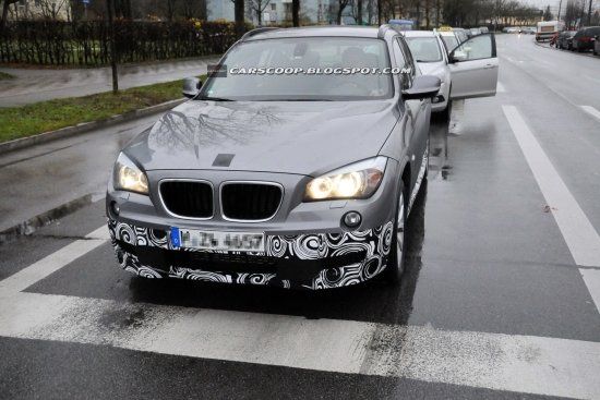 BMW X1 в M-пакете попался в объективы фотошпионов