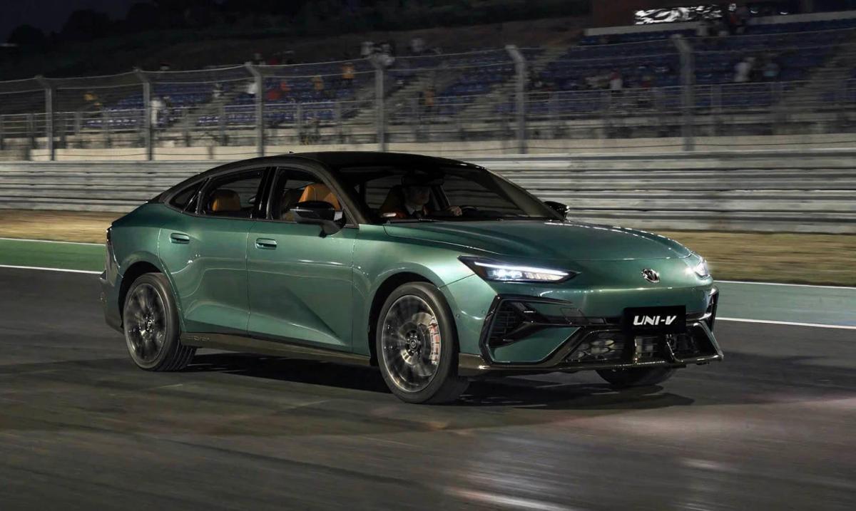 Новый Changan UNI-V с мощным мотором может забрать долю продаж марки в 15-20%