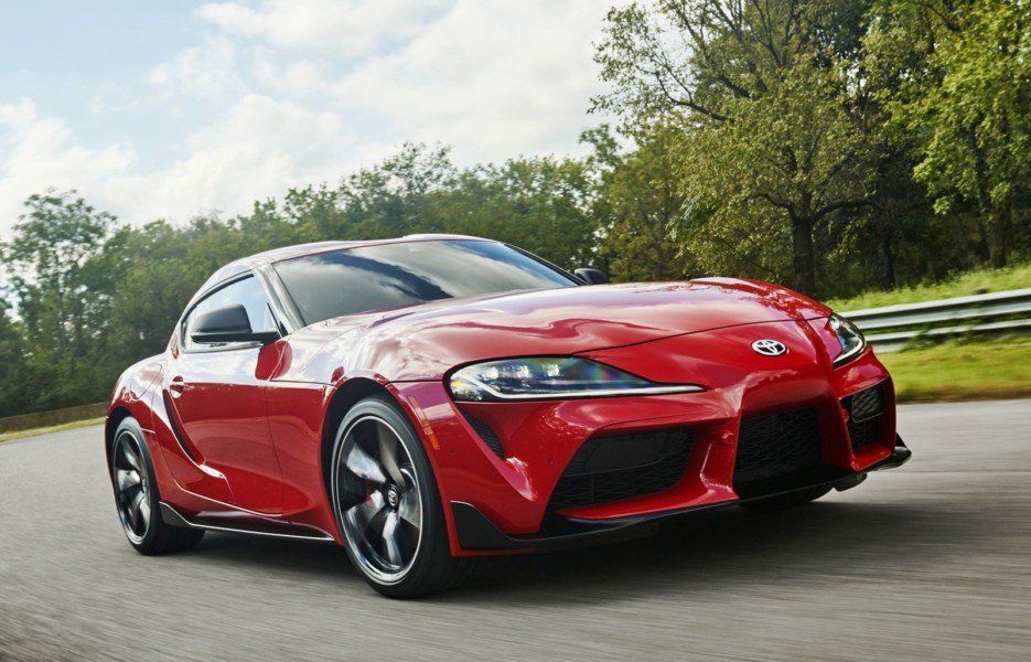 Toyota анонсировала старт приема заказов на возрожденную «Supra» в России