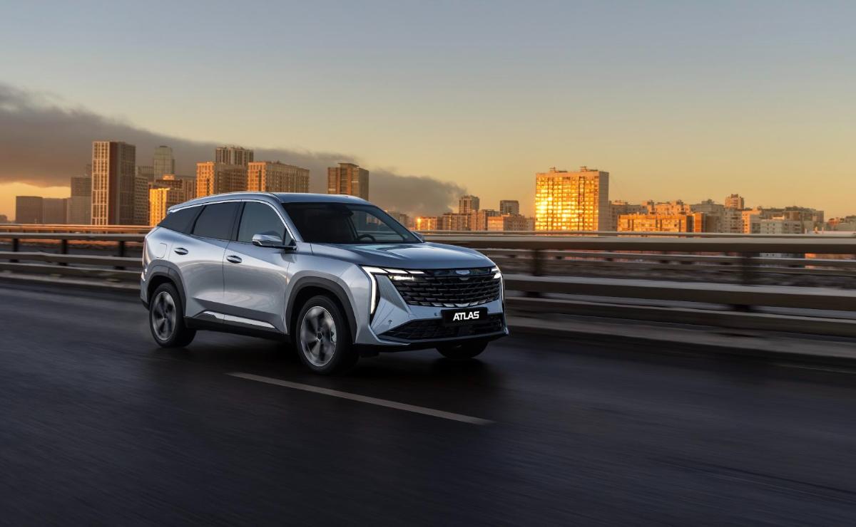 Geely Atlas с передним приводом почти за 3,2 млн со скидкой: что за авто скоро предложат россиянам