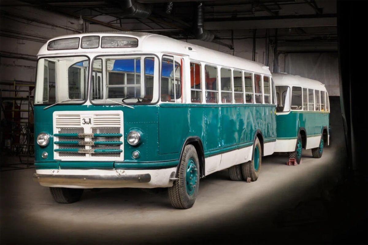 Отреставрирован самый массовый советский автобус завода имени Лихачева