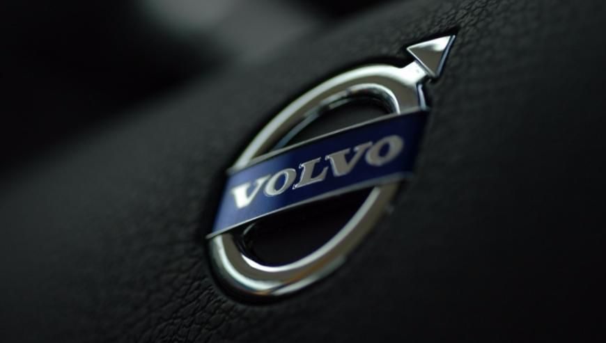 Volvo в ноябре улучшила свои российские продажи почти на 64%