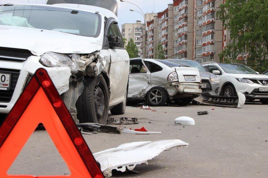 На юге Москвы в результате аварии затруднено движение