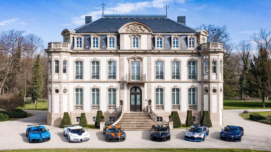 Bugatti представил шесть редчайших моделей на общую сумму 2 778 377 080 рублей