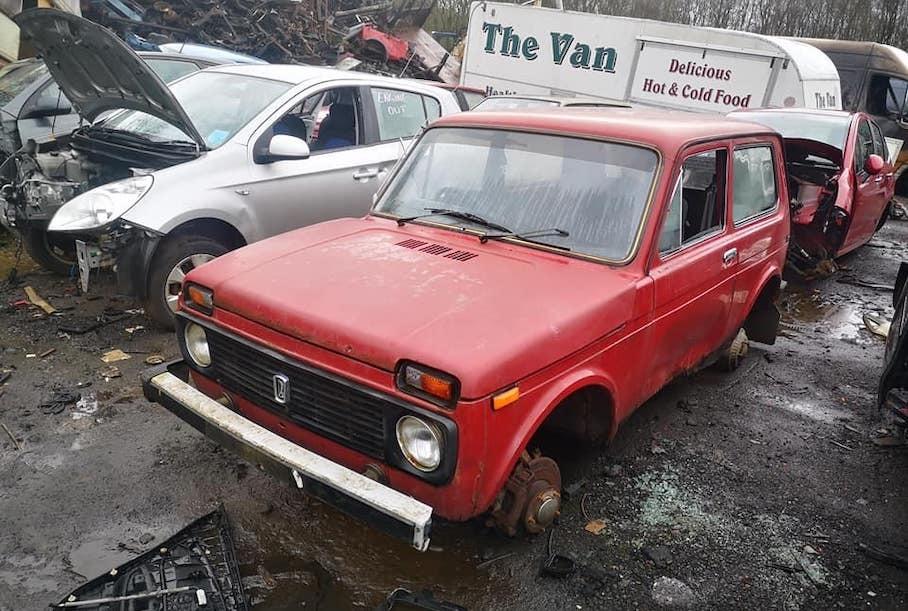 В Шотландии отыскали свалку со старыми машинами Lada
