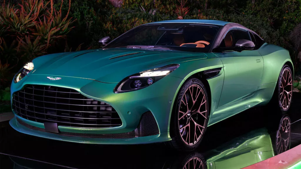 Новый электромобиль Aston Martin Vantage появится в 2026 году и станет настоящим хулиганом