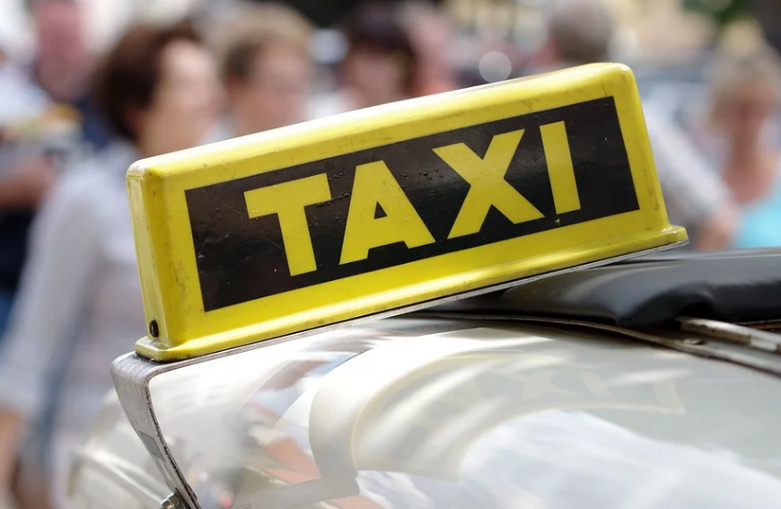 В России зафиксировали резкий рост числа ДТП с такси 