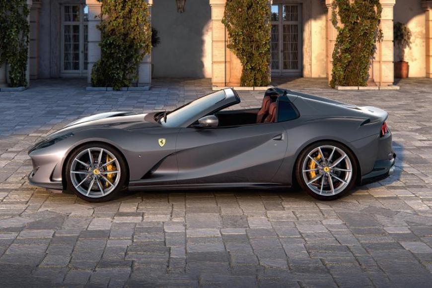 Ferrari сделала из 812 Superfast кабриолет