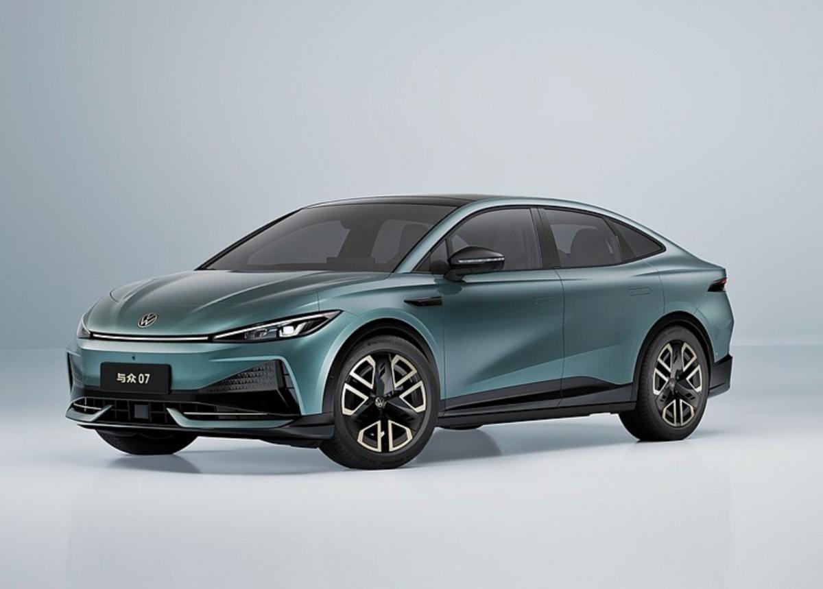 Volkswagen запустил в продажу обновленный ID.Unyx 07: стоит как «Лада»