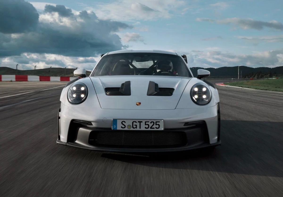 iSeeCars назвал 5-летние авто, которые меньше всего теряют в цене