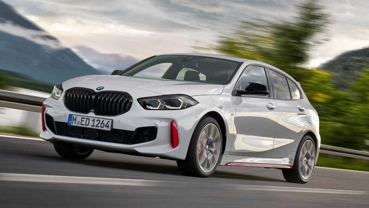 Новый BMW M3 с механической коробкой разогнали на автобане до 239 км/ч